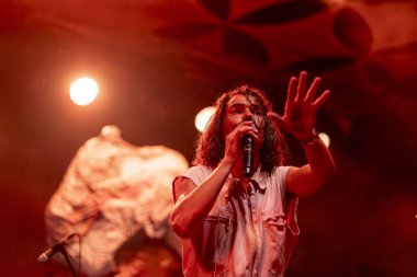 FARO, PORTUGAL: 7 Eylül 2023 - Müzik grubu Criatura, Portekiz 'in Faro kentinde düzenlenen büyük bir festival olan F festivalinde sahne aldı..