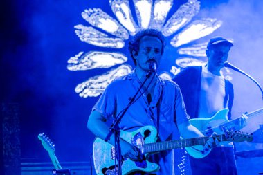 FARO, PORTUGAL: 7 Eylül 2023 - Müzik grubu S.Pedro, Portekiz 'in Faro kentinde düzenlenen büyük bir festival olan F festivalinde sahne aldı..