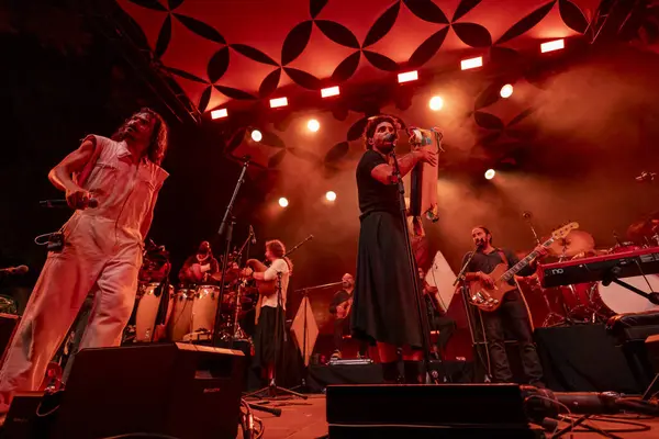 FARO, PORTUGAL: 7 Eylül 2023 - Müzik grubu Criatura, Portekiz 'in Faro kentinde düzenlenen büyük bir festival olan F festivalinde sahne aldı..