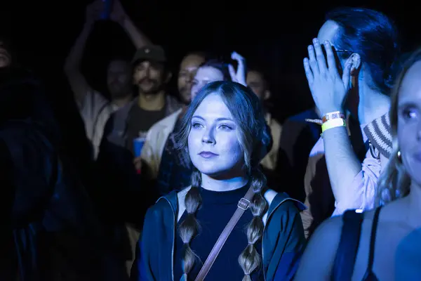 stock image FARO, PORTUGAL: 7th SEPTEMBER, 2023 - Audience watch music artist on Festival F, a big festival on the city of Faro, Portugal.