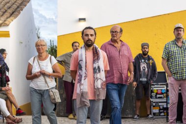 FARO, PORTUGAL: 8 Eylül 2023 - Portekiz 'in Faro kentinde düzenlenen büyük bir festival olan F Festivali' nde seyirci müzik sanatçısı izlemek.