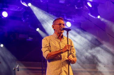 FARO, PORTUGAL: 8. SEPTEMBER, 2023 - Müzik grubu Jafumega, Portekiz 'in Faro kentinde düzenlenen büyük bir festival olan F festivalinde sahne aldı..