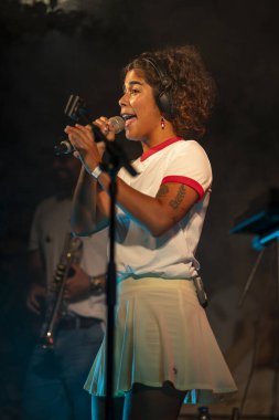 FARO, PORTUGAL: 8 EPTEMBER, 2023 - Müzik grubu Da Chick, Portekiz 'in Faro kentinde düzenlenen büyük bir festival olan F festivalinde sahne aldı..