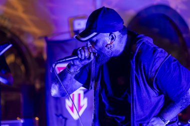 FARO, PORTUGAL: 9 Eylül 2023 - Müzik grubu, Çek Tetiği, Portekiz 'in Faro kentinde düzenlenen büyük bir festival olan F festivalinde sahne aldı..