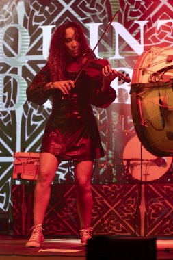 FARO, PORTUGAL: 9 Eylül 2023 - Müzik grubu, Quinta do Bill, Portekiz 'in Faro kentinde düzenlenen büyük bir festival olan F festivalinde sahne aldı..