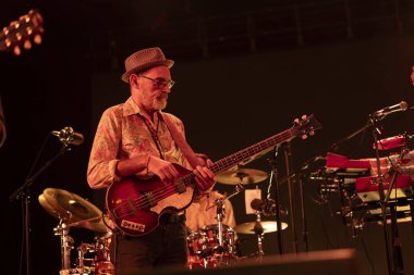 FARO, PORTUGAL: 9 Eylül 2023 - Müzik grubu Fogo Fogo, Portekiz 'in Faro kentinde düzenlenen büyük bir festival olan F festivalinde sahne aldı..