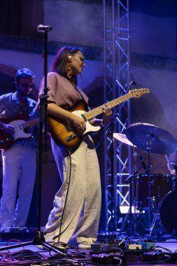 FARO, PORTUGAL: 9 Eylül 2023 - Müzik grubu Marta Lima, Portekiz 'in Faro kentinde düzenlenen büyük bir festival olan F festivalinde sahne aldı..