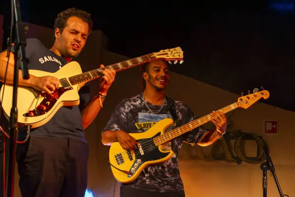 FARO, PORTUGAL: 7 Eylül 2023 - Portekiz 'in Faro kentinde düzenlenen büyük bir festival olan F Müzik Festivali' nde çok sayıda müzisyenden Jam Sessions.
