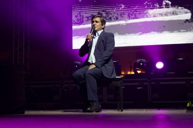 FARO, PORTUGAL: 5 Eylül 2024 - Müzik sanatçısı Camane, Portekiz 'in Faro kentinde düzenlenen büyük bir festival olan F festivalinde sahne aldı..