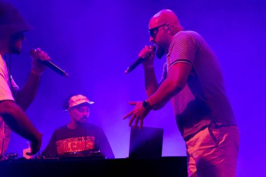 FARO, PORTUGAL: 5 Eylül 2024 - Müzik sanatçısı Tribruto, Portekiz 'in Faro kentinde düzenlenen büyük bir festival olan F festivalinde sahne aldı..