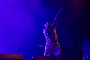 FARO, PORTUGAL: 5 Eylül 2024 - Müzik sanatçısı Tribruto, Portekiz 'in Faro kentinde düzenlenen büyük bir festival olan F festivalinde sahne aldı..