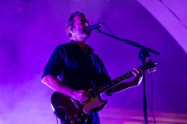 FARO, PORTUGAL: 5 Eylül 2024 - Müzik sanatçısı Tiago Bettencourt, Portekiz 'in Faro kentinde düzenlenen büyük bir festival olan F festivalinde sahne aldı..