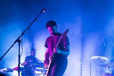 FARO, PORTUGAL: 5 Eylül 2024 - Müzik sanatçısı Tiago Bettencourt, Portekiz 'in Faro kentinde düzenlenen büyük bir festival olan F festivalinde sahne aldı..