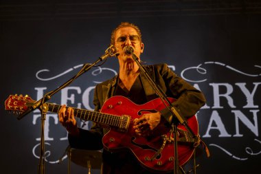 FARO, PORTUGAL: 5 Eylül 2024 - Müzik sanatçısı, Efsanevi Kaplan sanatçısı, Portekiz 'in Faro kentinde düzenlenen büyük bir festival olan F Festivali' nde sahne aldı.