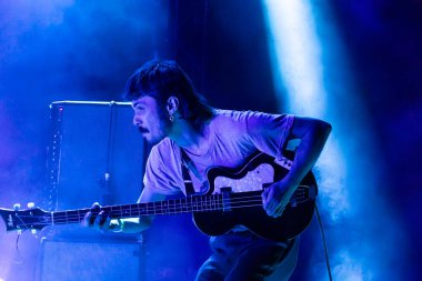 FARO, PORTUGAL: 5 Eylül 2024 - Müzik sanatçısı, Maquina sanatçısı, Portekiz 'in Faro kentinde düzenlenen büyük bir festival olan F festivalinde sahne aldı.