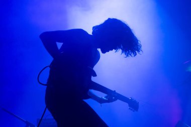 FARO, PORTUGAL: 5 Eylül 2024 - Müzik sanatçısı, Maquina sanatçısı, Portekiz 'in Faro kentinde düzenlenen büyük bir festival olan F festivalinde sahne aldı.