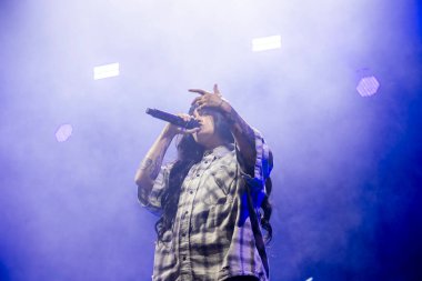 FARO, PORTUGAL: 6 Eylül 2024 - Müzik sanatçısı Carolina Deslandes, Portekiz 'in Faro kentinde düzenlenen büyük bir festival olan F festivalinde sahne aldı..