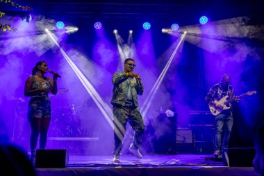 FARO, PORTUGAL: 6 Eylül 2024 - Müzik sanatçısı Art Musa, Portekiz 'in Faro kentinde düzenlenen büyük bir festival olan F festivalinde sahne aldı..