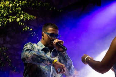 FARO, PORTUGAL: 6 Eylül 2024 - Müzik sanatçısı Art Musa, Portekiz 'in Faro kentinde düzenlenen büyük bir festival olan F festivalinde sahne aldı..