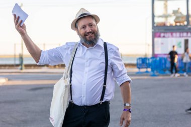 FARO, PORTUGAL: 5 Eylül 2024 - Portekiz 'in Faro kentinde düzenlenen büyük bir festival olan F Müzik Festivali' nde festival sanatçıları