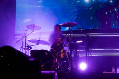 FARO, PORTUGAL: 6 Eylül 2024 - Müzik sanatçısı Papillon, Portekiz 'in Faro kentinde düzenlenen büyük bir festival olan F festivalinde sahne aldı..