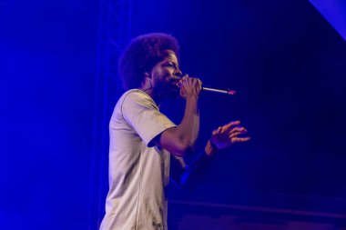 FARO, PORTUGAL: 6 Eylül 2024 - Müzik sanatçısı Papillon, Portekiz 'in Faro kentinde düzenlenen büyük bir festival olan F festivalinde sahne aldı..