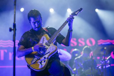 FARO, PORTUGAL: 7 Eylül 2024 - Müzik sanatçısı Expresso Transatlantico, Portekiz 'in Faro kentinde düzenlenen büyük bir festival olan F festivalinde sahne aldı..