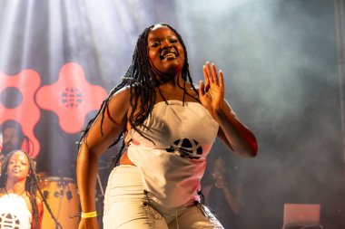 FARO, PORTUGAL: 7 Eylül 2024 - Müzik sanatçısı Pongo, Portekiz 'in Faro kentinde düzenlenen büyük bir festival olan F festivalinde sahne aldı..