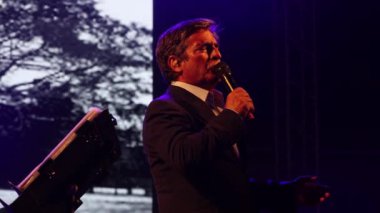 FARO, PORTUGAL: 5 Eylül 2024 - Müzik sanatçısı Camane, Portekiz 'in Faro kentinde düzenlenen büyük bir festival olan F festivalinde sahne aldı..