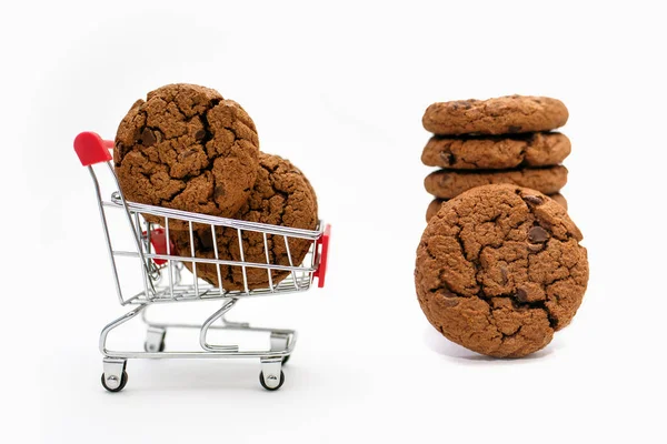 Les Biscuits Aux Pépites Chocolat Trouvent Dans Chariot Sur Fond — Photo