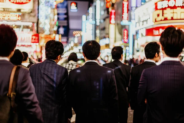 Japanese Corporative Business People Suits Waiting Rush Hour Crossroad Shinjuku — Stock Photo, Image
