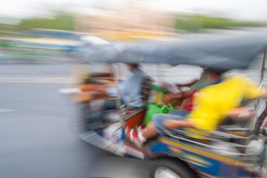 Bangkok geleneksel tuk-tuk, Tayland, hareket bulanıklık