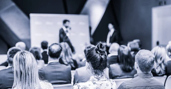 Pitch Präsentation Und Projektdiskussion Bei Geschäftstreffen Oder Teamsitzungen Publikum Konferenzsaal — Stockfoto