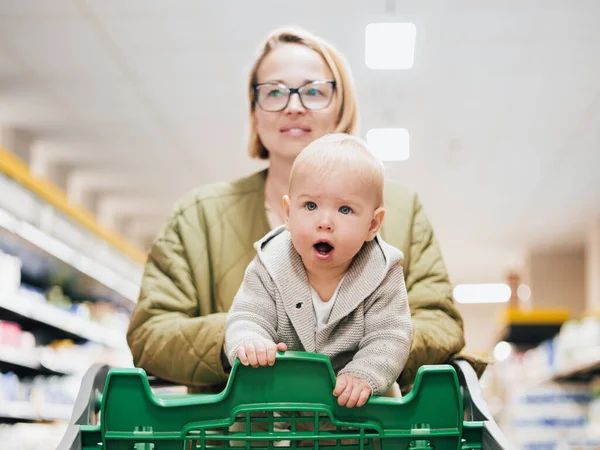 Mother Pushing Shopping Cart Her Infant Baby Boy Child Department — Stock Photo, Image