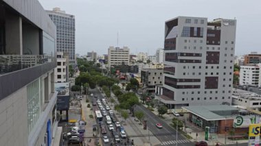 Santo Domingo, Dominik Cumhuriyeti - 18 Temmuz 2024: Dominik Cumhuriyeti 'nin merkezindeki Santo Domingo Havacılık Manzarası. Şehir Dominik Cumhuriyeti 'nin ekonomik faaliyetlerinin merkezidir..