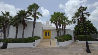 LA ROMANA, DOMINICAN REUBLIC, 13 Temmuz 2024: Casa de Campo Marina 'daki High End Restoran SBG' nin POV 'u. Casa de Campo 'nun modern, 400 yataklı bir marinası var..