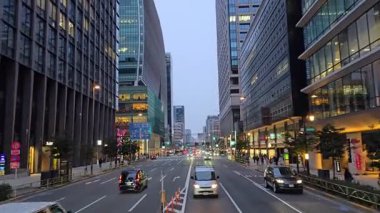 Tokyo Japonya - 2 Şubat 2025: Tokyo şehri. Tokyo, 2022 brüt metropol ürünü ABD $2.08 trilyon tahmini ile New York 'tan sonra dünyanın en büyük ikinci metropol ekonomisidir..