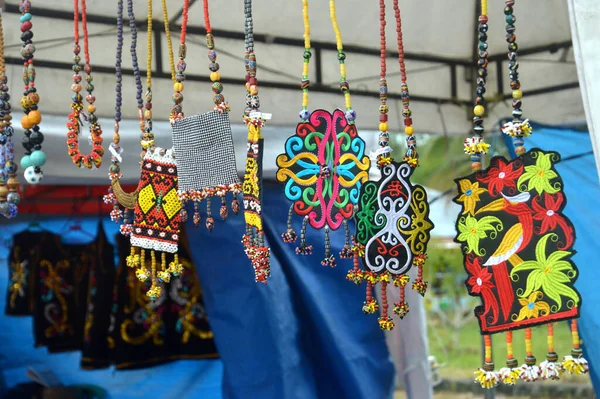Dayak Traditionelles Handwerk Souvenirs Auf Dem Basar — Stockfoto