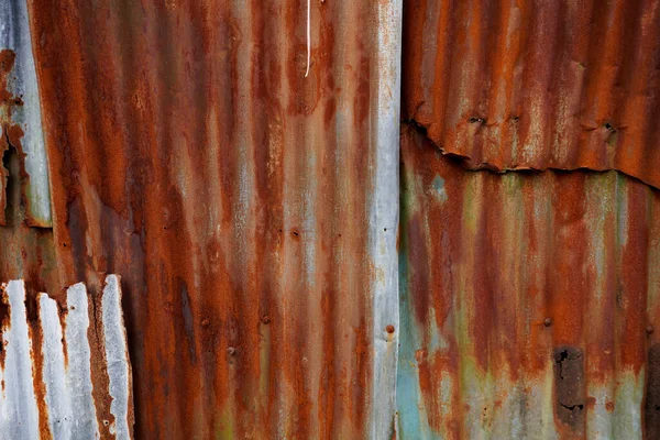 詳細パターンとテクスチャ古い亜鉛壁の背景 — ストック写真