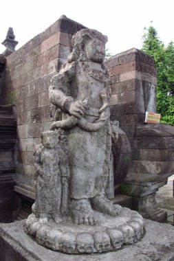 Penataran tapınak bölgesinde heykel