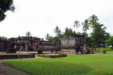 Penataran tapınağı veya Palah tapınağı, Endonezya 'nın Penataran köyünde bulunan bir grup Hindu-Sivaist dini tapınaktır.
