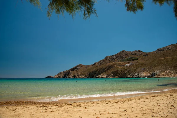 Playa Psili Ammos Con Agua Turquesa Transparente Isla Serifos Grecia — Foto de Stock