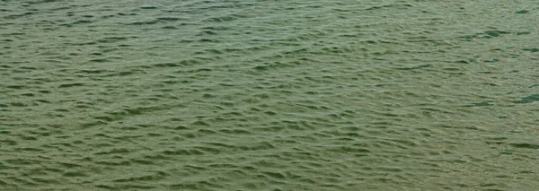 Pohled Shora Mořskou Nebo Mořskou Vodu Modrou Zelenou Slanou Texturu — Stock fotografie