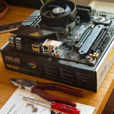 Enjoy exceptional performance with the Asus Tuf Gaming B450M Pro S Gaming black motherboard. Installation done at home. August 27 2022 Istanbul Turkey