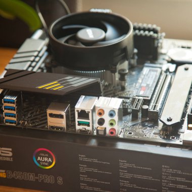 Enjoy exceptional performance with the Asus Tuf Gaming B450M Pro S Gaming black motherboard. Installation done at home. August 27 2022 Istanbul Turkey