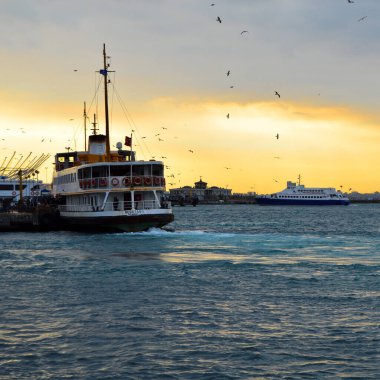 Beyaz yolcu gemisi feribotu, İstanbul 'un sembolü, 23 Mart 2019 Kadıköy İstanbul