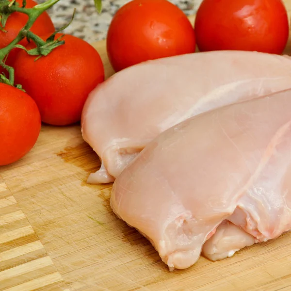 Fresh Raw Chicken Meat Breast Pieces Ready Cook Tomato — Stock Photo, Image