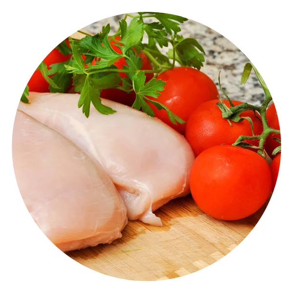 Świeże Kawałki Surowego Mięsa Kurczaka Gotowe Gotowania Pomidorem Pietruszką — Zdjęcie stockowe