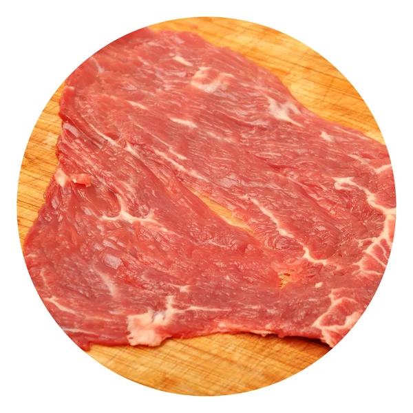 清净非常新鲜的红牛生肉牛肉 刨花板上的竹子 牛肉质感 — 图库照片
