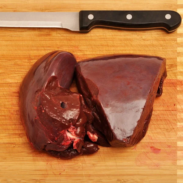 Viande Foie Vache Crue Rouge Propre Très Fraîche Couteau Tranchant — Photo
